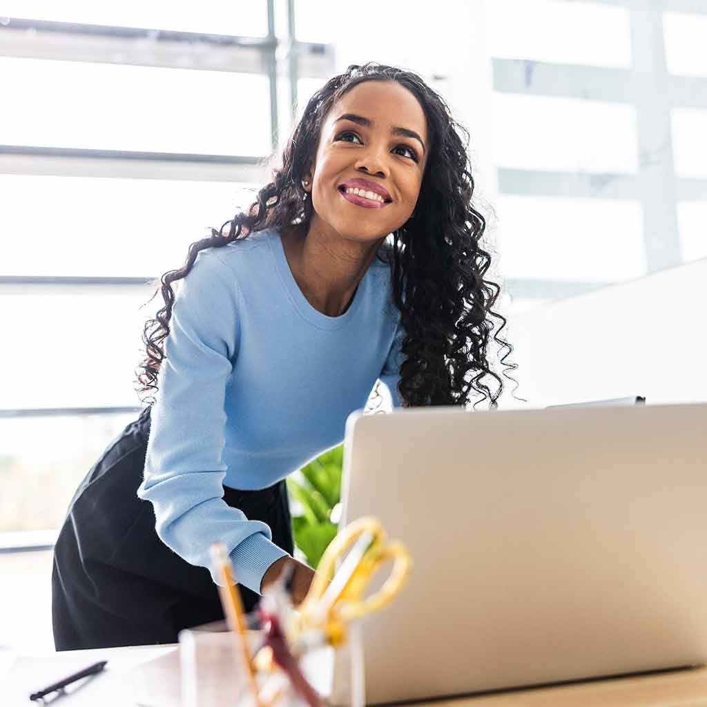 Hero2_Card-Studio_1024x1024